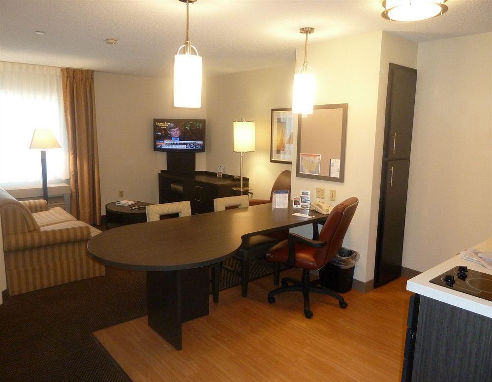 Sonesta Simply Suites Chicago Libertyville Exterior photo